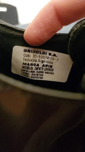 Zapatos De Cuero Vacuno Apie Negro 36 (Usado)