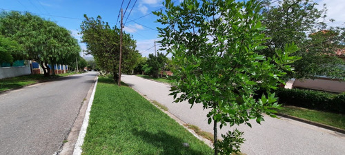 Imagen 10 de 30 de Chalet En Venta De 3 Dormitorios C/ Cochera En Villa Giardino