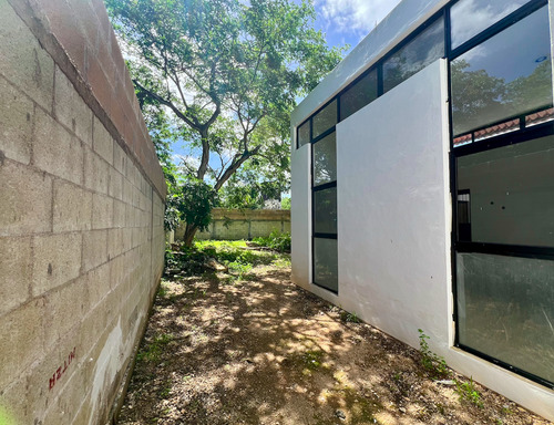 Casa En Venta En Quintas Baspul De 1 Planta Y 2 Recámaras | A 20 Min De Mérida