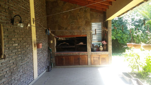 Imagen 9 de 14 de Chalet Amplio,buena Ubicación,jardin,varela Centro
