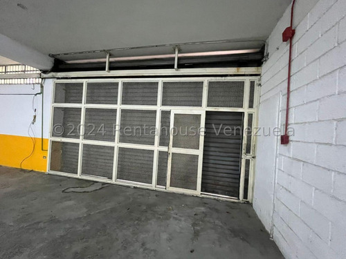 Edificio Industrial En Venta En La Urbina