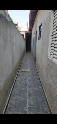 Casa 2 Quartos Garagem Para 2 Veículos Coberta