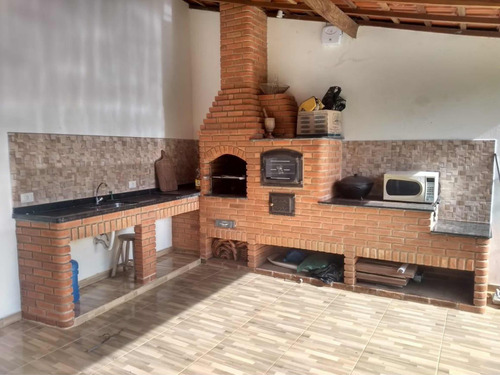 Casa Com 3 Quartos 2 Banheiros Terreno 10 X30