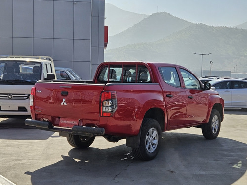Mitsubishi L200 L200 D/c 2.4 Work Cr 4x2 Wf Doble Airbag Mn