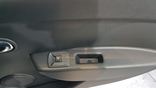 Imagen 8 de 19 de Renault Sandero Zen Tasa Cero Hasta 1000000 (ra)