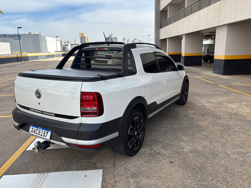 Volkswagen Saveiro 1.6 16v Cross Cab. Dupla Total Flex 2p 5 marchas
