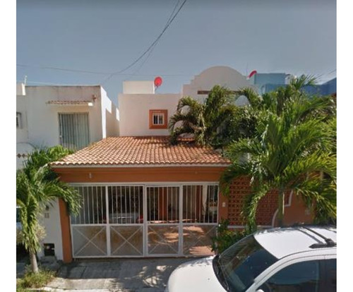 Remato Casa En: Acuario 34, Sm 40, Arboledas, Cancún, Quintana Roo, México