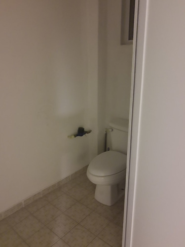 Local En Renta Milenio En Plaza Comercial 1 Baño Factura