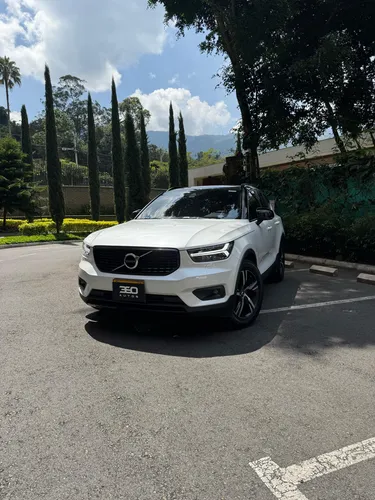 Volvo XC40 2.0 T5 Awd R-design