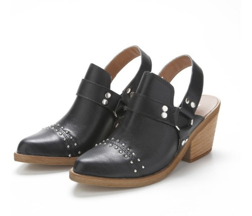 Zueco Savage Con Tachas Y Pulsera,taco Folia