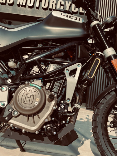 Imagen 2 de 18 de 401 Svartpilen Husqvarna Ahora 18 Sin 0% 0km 2023 En Stock