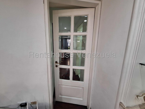 Amplio Apartamento En Alquiler Ubicado En Sta Eduvigis