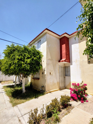 Casa En Venta En La Loma