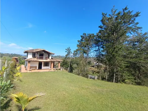 Encantadora Finca En Venta Cerca A Ríonegro