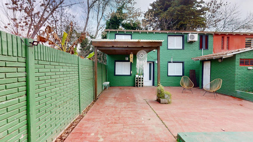 Casa En Barrio Semi Cerrado Club Tenis La Plata