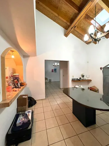 Venta De Casas En Jurica, 3 Habitaciones, De Oportunidad, Hermosa Calle.