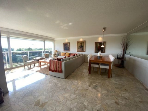 Imagen 2 de 29 de Apartamento En Venta De 2 Dormitorios En Playa Mansa (ref: Lij-5715)
