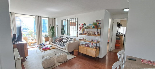 Departamento En Venta De 2 Dorm. En Las Condes