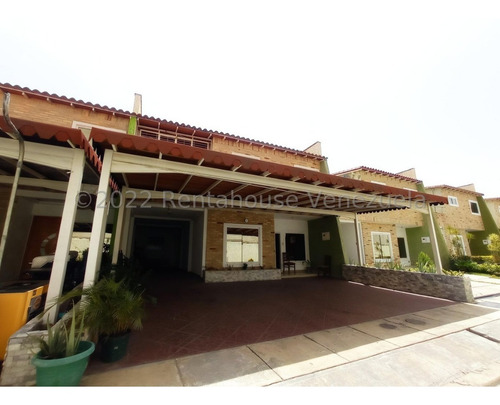 Imagen 1 de 12 de Townhouse En Venta La Morita I Maracay 22-26604 Df