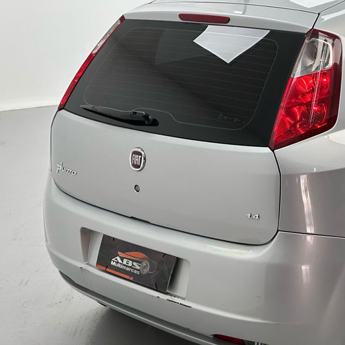 Fiat Punto 1.4 8V FLEX 4P MANUAL
