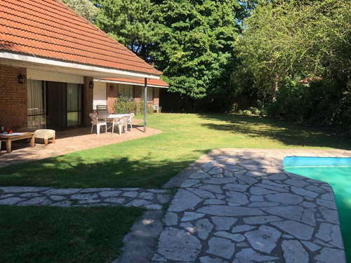 Imagen 4 de 30 de Casa En Venta 7 Amb Lote De 1394m2 Con Piscina