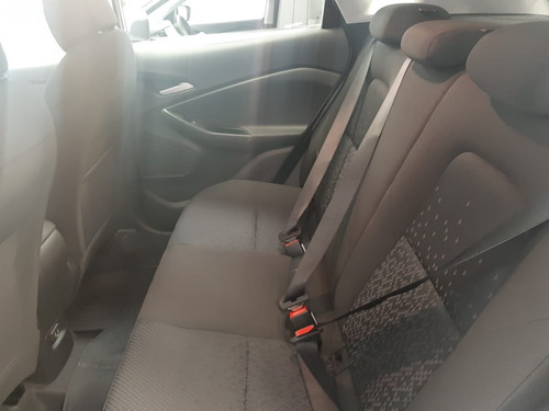 Imagen 6 de 22 de Chevrolet Tracker 0km#7