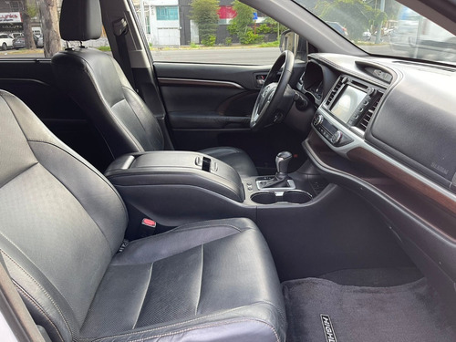 Imagen 14 de 15 de Toyota Highlander 2015