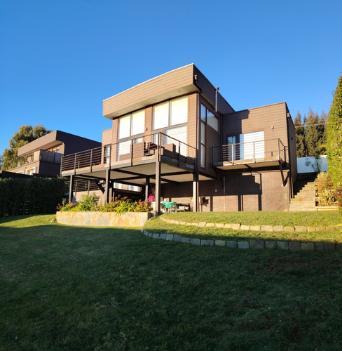 Casa Mediterránea Moderna En Pingueral, Tomé, Concepción