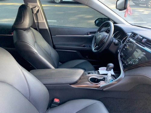 Toyota Camry 3.5 V6 At.