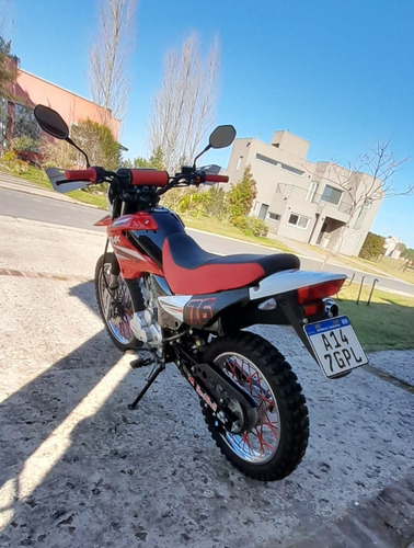 Imagen 4 de 6 de Corven Triax 150 Impecable 1.500 Km Casi Sin Uso