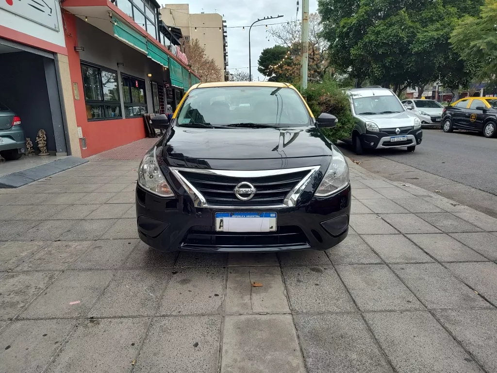 Nissan Versa 1.6 Advance