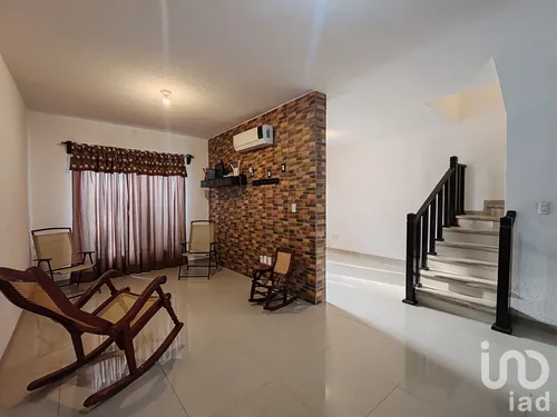 Renta Casa 3 Ambientes Álika