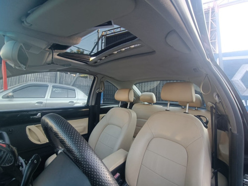 Volkswagen New Beetle 2.0 3p Automática