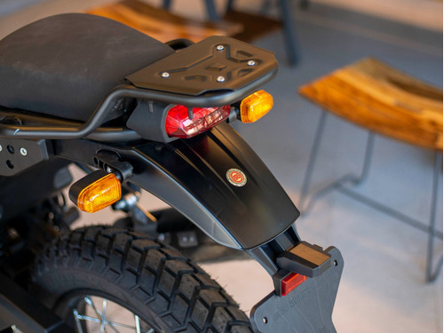 Royal Enfield Himalayan Granite Black Reserva
