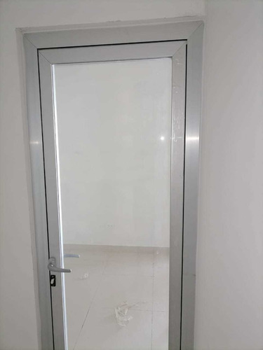 Puertas Y Ventanas De Aluminio Y Vidrio