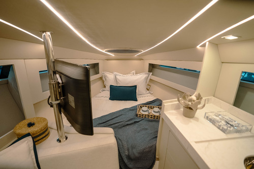 Lancha Azov Z380c Cabinada - 2025 0km - Direto Da Fábrica