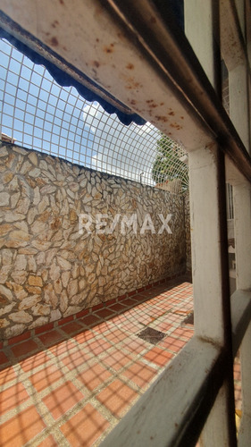 Se Vende Townhouse En Las Brisas Del Aeropuerto, Maturin