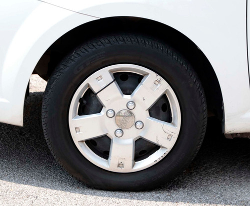 Imagen 9 de 15 de Chevrolet Aveo 2018 1.6 Ls At