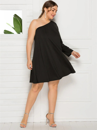 Vestido Plus Size Ombro Aberto Caimento Folgado