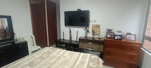 Vendo Apartamento Super Bien Ubicado En La Loma De Los Bernal