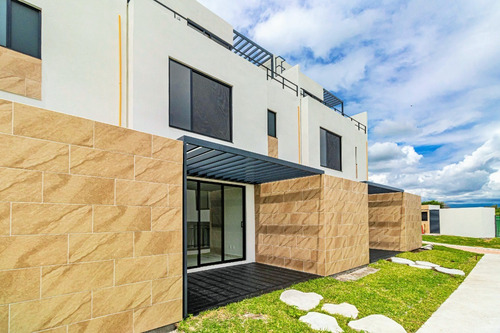 Imagen 4 de 29 de Casa A Estrenar Con Vestidor, Acabados De Lujo Y Terraza
