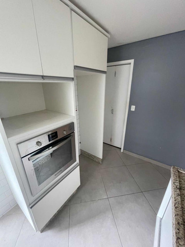 Apto Com 2 Dorm E 1 Banheiro!