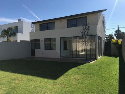 Imagen 10 de 30 de Casa En Venta En Fraccionamiento Xochitlcali