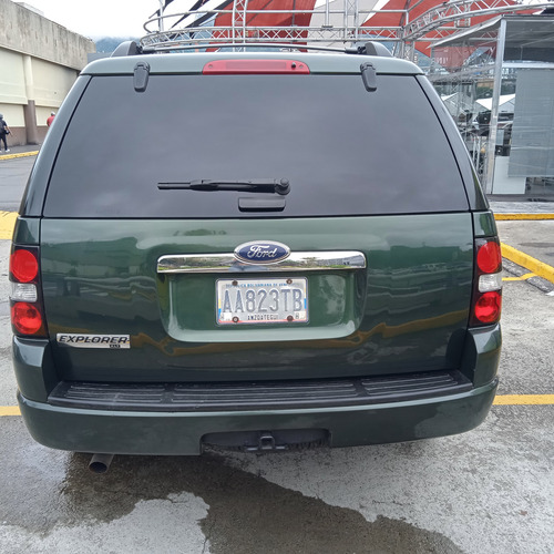 Ford Explorer 2.4