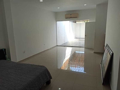 Imagen 28 de 30 de Se Vende Casa Moderno Trigal Norte Angela Betancourt 04125067379 04244900499 Lemc-463