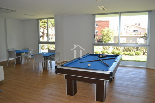 Vendo Apartamento En Edificio Arenas Del Mar Ii-ref:218