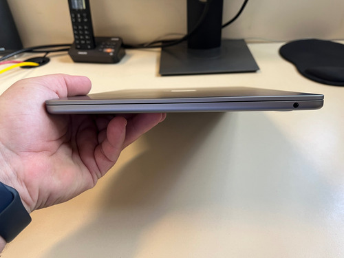 Macbook Air M2 (2022) 13.6 8/256 Gris (Usado)