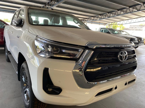 Toyota Hilux Srv 4x2 Automatica - 0km 2021