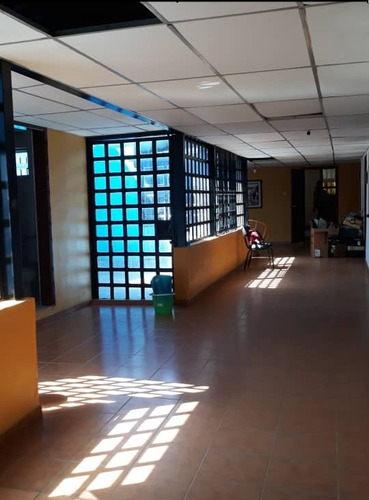 Imagen 8 de 12 de Casa Con Local Comercial En San Blas (a Una Cuadra De La Av. Lara)