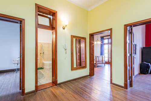 Imagen 15 de 27 de Casa De 4 Dormitorios En Venta Jardín Parrillero Terraza Barrio Abasto Centro